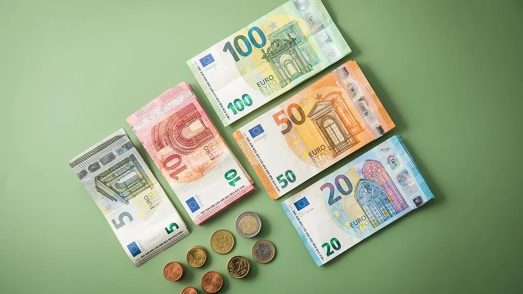 Steigender-Kurs-Der-Zinsertrag-kann-bei-Tages-und-Festgeldanlagen-weiter-ansteigen