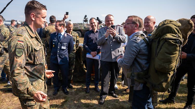Boris Pistorius beim "Tag der Bundeswehr" am vergangenen Wochenende