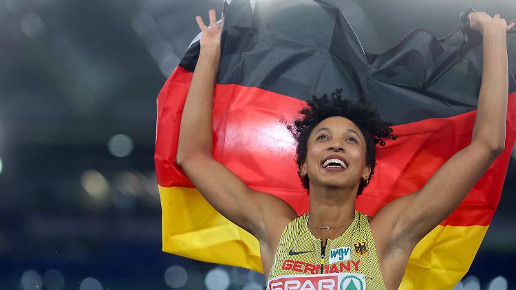Strahlende Europameisterin: Weitspringerin Malaika Mihambo.