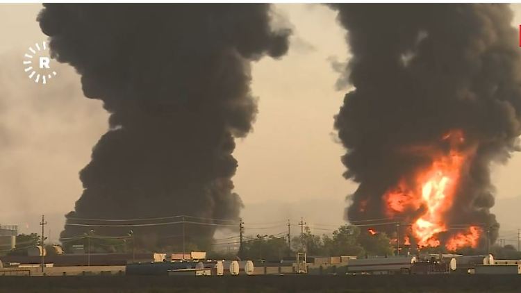 Feuer in Ölraffinerie im Irak.JPG