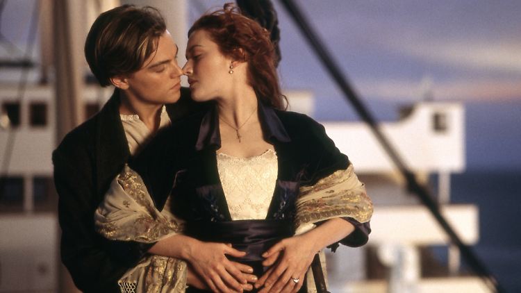 Perfekt - zumindest am Ende auf der Leinwand: Leonardo DiCaprio und Kate Winslet in "Titanic". 