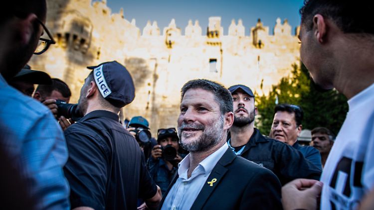 Israels Finanzminister Smotrich bei einer Kundgebung am Damaskus-Tor in Ost-Jerusalem. 