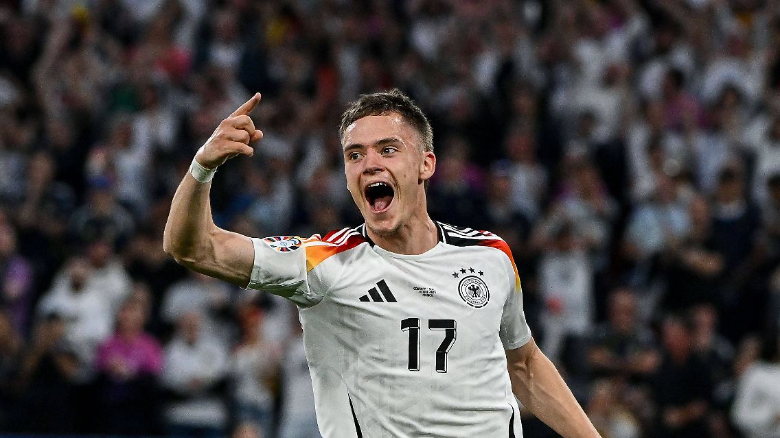 Florian Wirtz: Erstes Turnierspiel, erstes Tor: Der junge Zauberer eröffnete den Torreigen in der 10. Minute. Nach der Pause ...