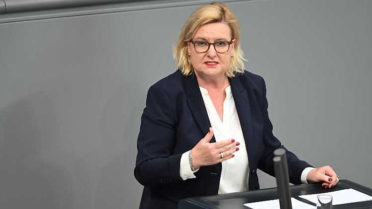 Högl sieht die Einführung eines Pflichtdienstes als Aufgabe der nächsten Bundesregierung. 