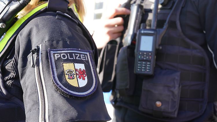 Die Polizei in Mecklenburg-Vorpommern sucht Zeugen des Vorfalls.