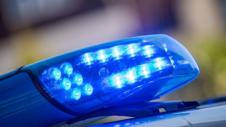 Gegen den Polizeibeamten, der geschossen hat, wurden Ermittlungen wegen gefährlicher Körperverletzung eingeleitet.