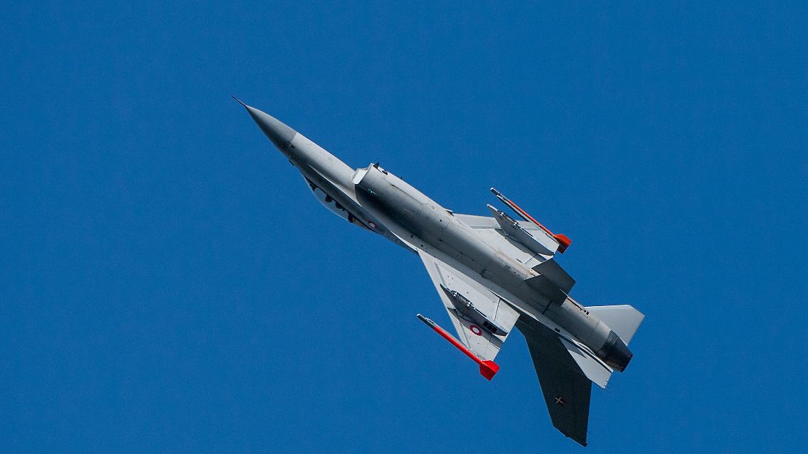 Ein dänischer F-16-Jet bei einer Übung auf dem US-Luftwaffenstützpunkt im rheinland-pfälzischen Ramstein.