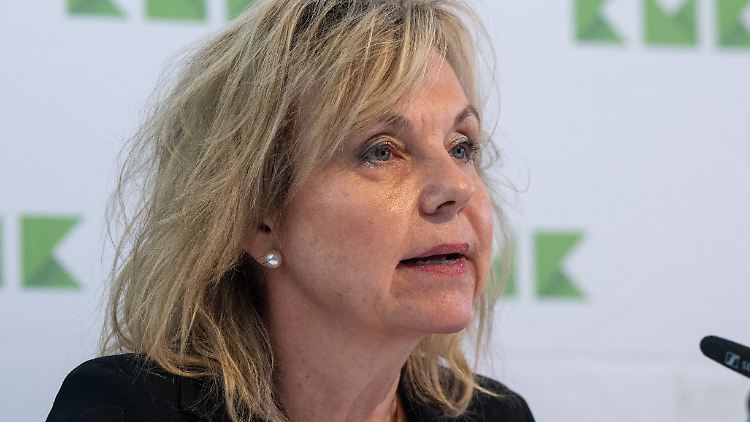 Döring hatte früher eine Professur für Philosophie in Tübingen inne. 2023 wurde sie Staatssekretärin im Bundesbildungsministerium. 