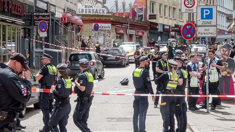 Kurz vor dem Vorfall gab es in St. Pauli anlässlich der EM einen großen Fanmarsch. 