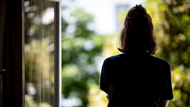 Laut der WHO ist Einsamkeit genauso schädlich wie Fettleibigkeit oder Rauchen. 