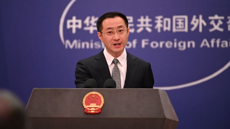 Der Sprecher des chinesischen Außenministeriums, Lin Jian, nannte die Erklärung der G7-Staaten ein Dokument "voller Arroganz, Vorurteile und Lügen".