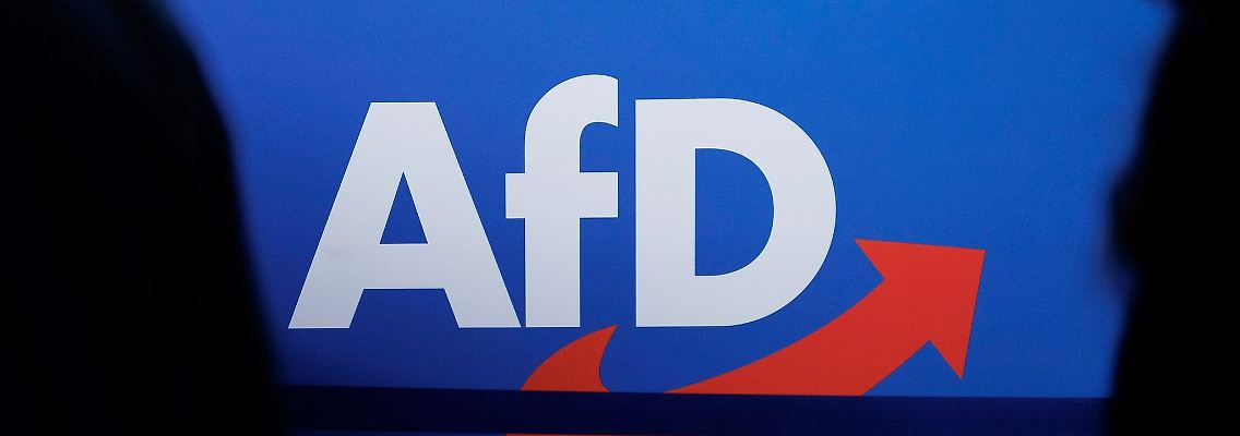 Blick auf das Parteilogo bei einem AfD-Bundesparteitag.