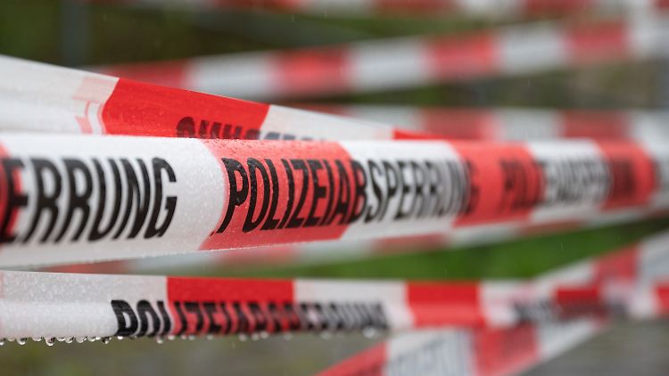 Der Fundort der Leiche ist wahrscheinlich nicht der Tatort, teilte die Polizei in Darmstadt mit.