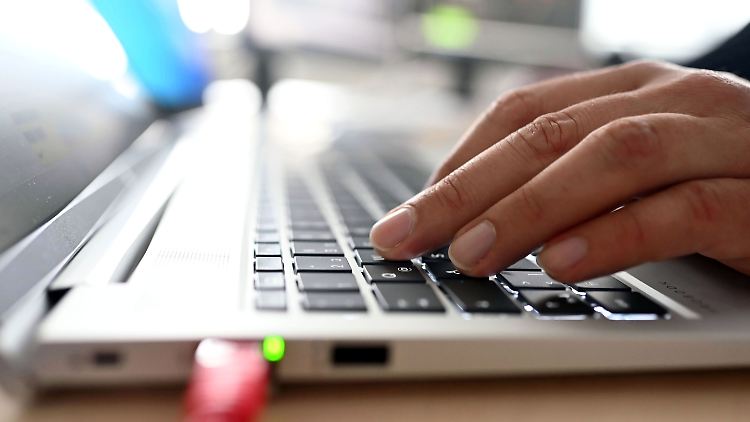 29 Prozent der Befragten gaben an, im Homeoffice produktiver zu sein, 24 Prozent sagten das Gegenteil. 