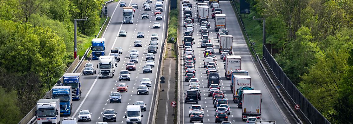 Ein allgemeines Tempolimit auf Autobahnen und Bundesstraßen würde den CO2-Ausstoß und die Zahl der Verkehrsunfälle senken.