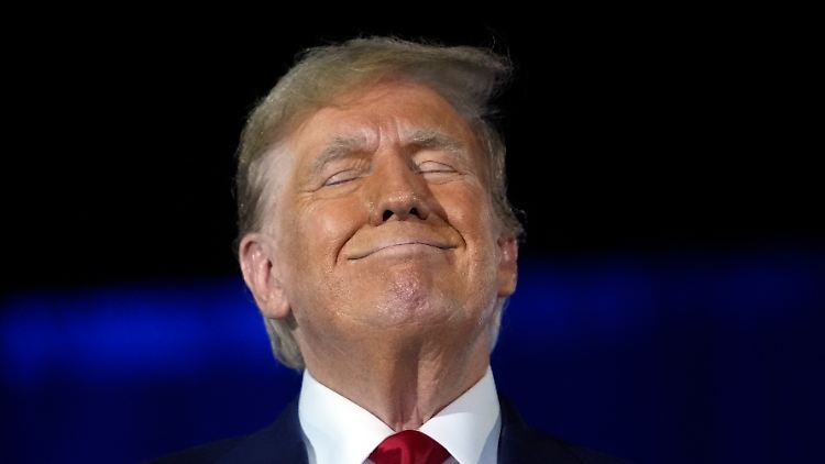 Trumps Unterstützer pumpen derzeit Millionen Dollar in Online-Werbung und TV-Spots. 