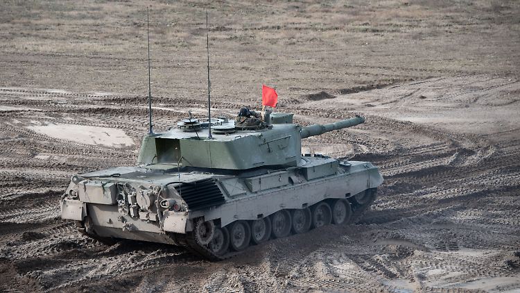 Deutschland hat der Ukraine bereits etliche Leopard 1 geliefert. Zukünftig könnten diese mit anderer Ausstattung auch bei der Flugabwehr eingesetzt werden.