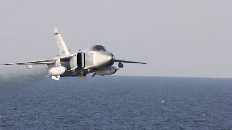 Die SU-24 ist ein zweisitziger taktischer Bomber, der regelmäßig auch beim Angriffskrieg auf die Ukraine eingesetzt wird. 