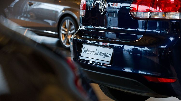 Für Autos mit Diesel- und Benzinmotor lassen sich über Gebrauchtwagen-Ankaufportale oft höhere Preise erzielen als beim Privatverkauf.