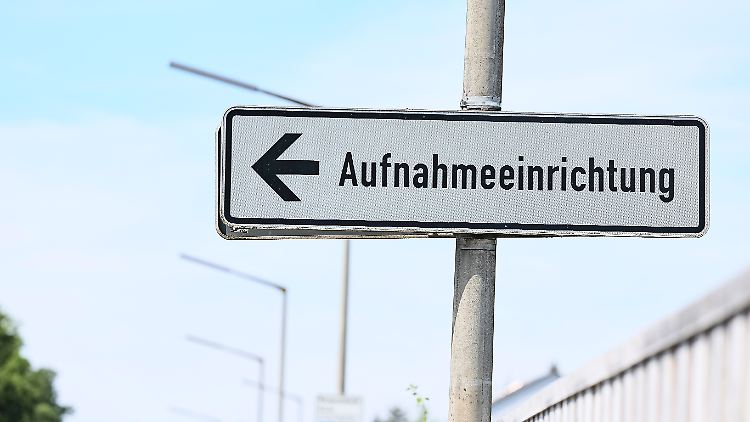 Asylzentren im EU-Ausland setzen voraus, dass es aufnahmewillige Staaten gibt, in denen die Einhaltung grundlegender Menschenrechte gewährleistet ist. 