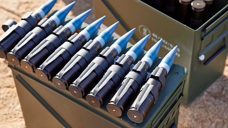 Northrop Grumman stellt eine Reihe von Geschossen in den Kalibern 25 mm, 30 mm, 40 mm und 50 mm her.