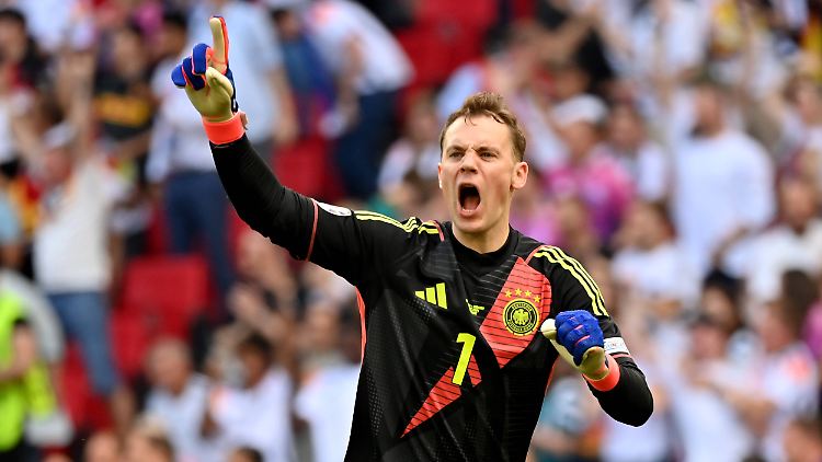 Manuel Neuer steht mit der DFB-Elf bereits im EM-Achtelfinale.
