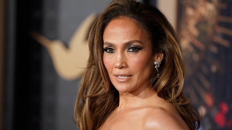 Ihren Mann hat sie wohl nicht in Italien dabei: Jennifer Lopez.