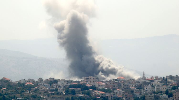 Ein israelischer Luftangriff auf ein Dorf im südlichen Libanon am Donnerstag.