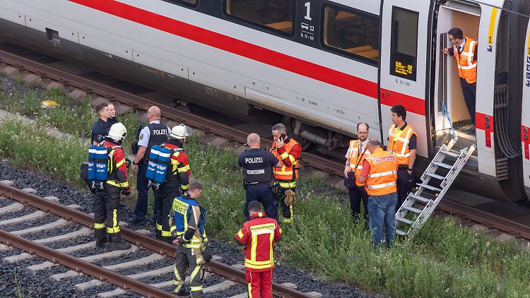 Auf dem Bahnhof in Sonneberg musste ein betroffenes Abteil geräumt werden.