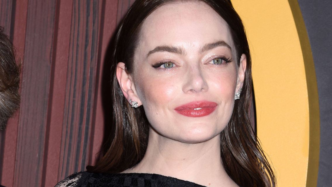 Emma Stone bei der Premiere von "Kinds of Kindness". Der Film von Regisseur Giorgos Lanthimos besteht aus drei unterschiedlichen Geschichten, die in der Gegenwart in den USA spielen.