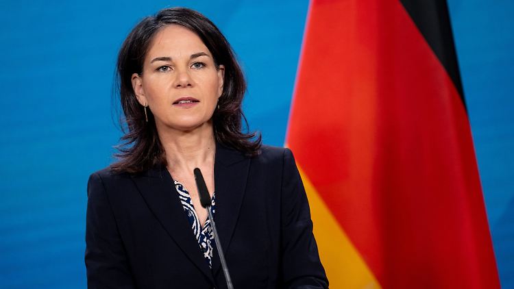Bundesaußenministerin Annalena Baerbock reist zu Krisengesprächen nach Israel und in den Libanon.