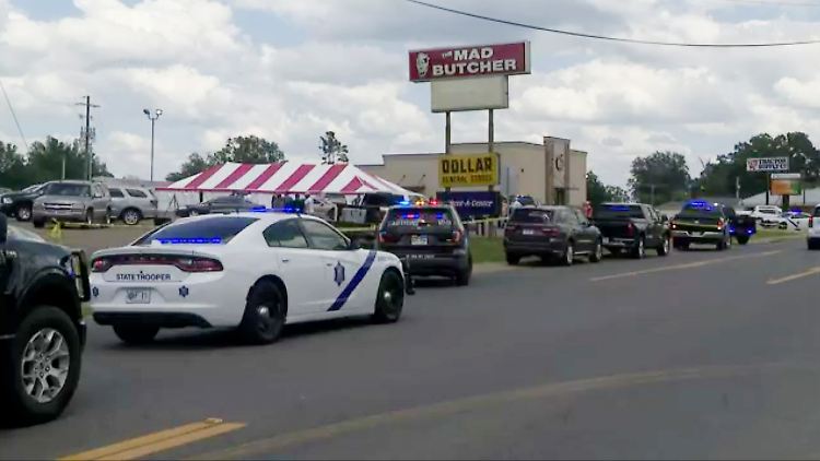 Polizei am Tatort im Süden des US-Bundesstaates Arkansas. 
