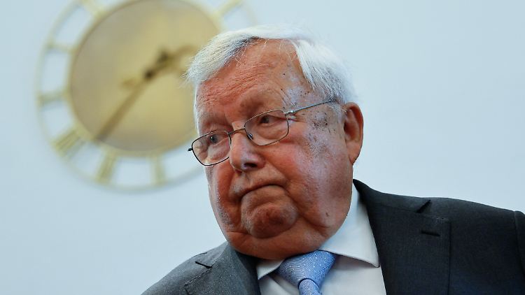 Olearius und seine Komplizen sollen den Staat durch Steuerbetrug um rund 280 Millionen Euro gebracht haben.