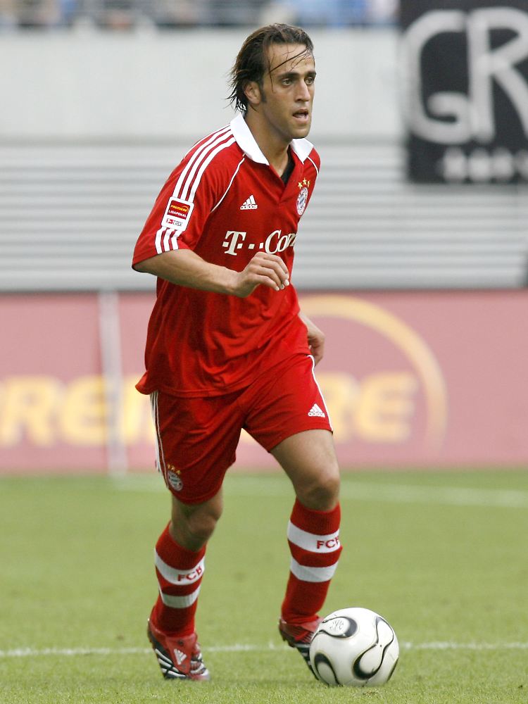 Ali Karimi ist einer von zwei vertragslosen Spielern, die Magath noch rasch unter Vertrag genommen hat.