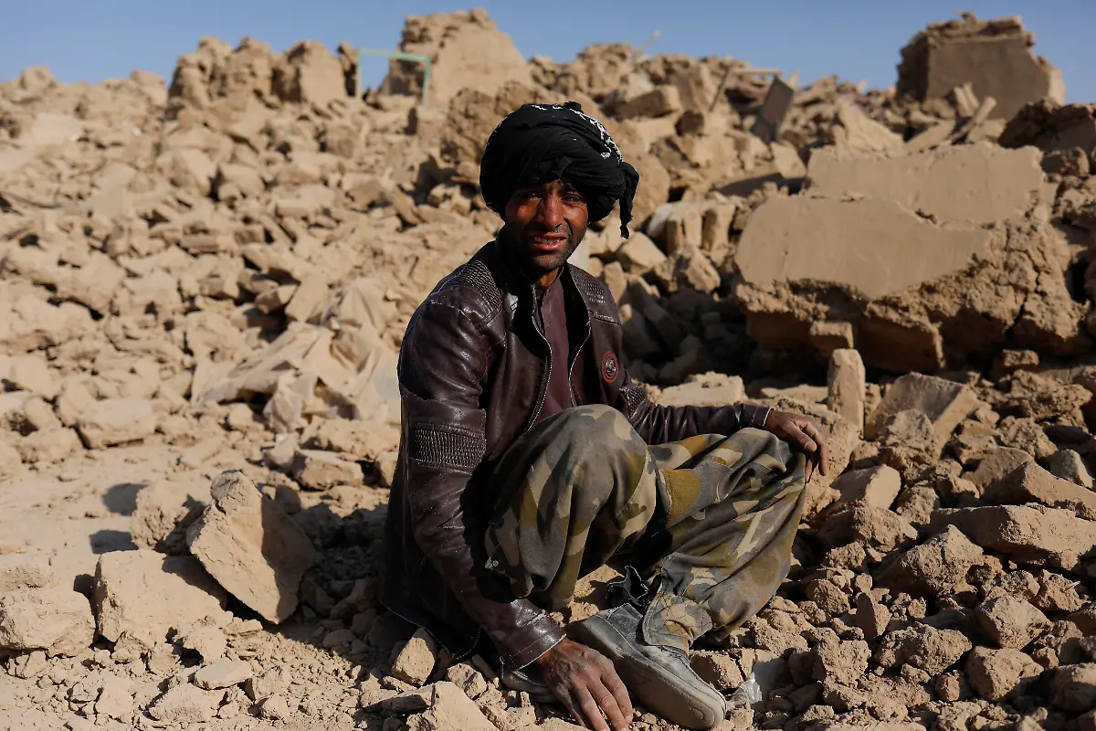 2023-10-11T084737Z-181894035-RC28Q3ALP799-RTRMADP-3-AFGHANISTAN-QUAKE