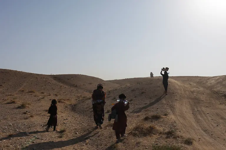 2023-10-11T075822Z-1679318499-RC27Q3ACAUVM-RTRMADP-3-AFGHANISTAN-QUAKE