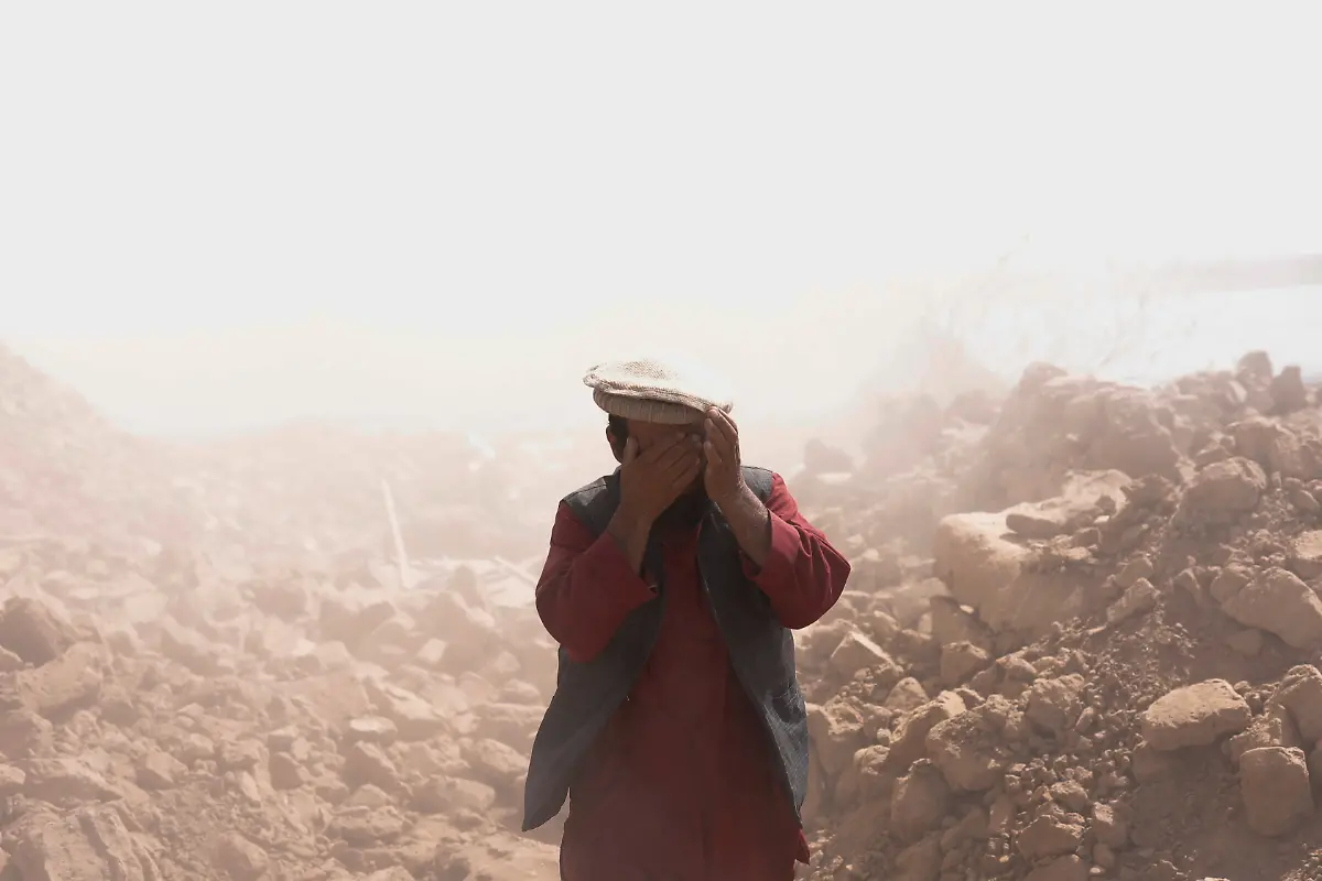 2023-10-10T182232Z-1989863802-RC2NP3AUL6EX-RTRMADP-3-AFGHANISTAN-QUAKE
