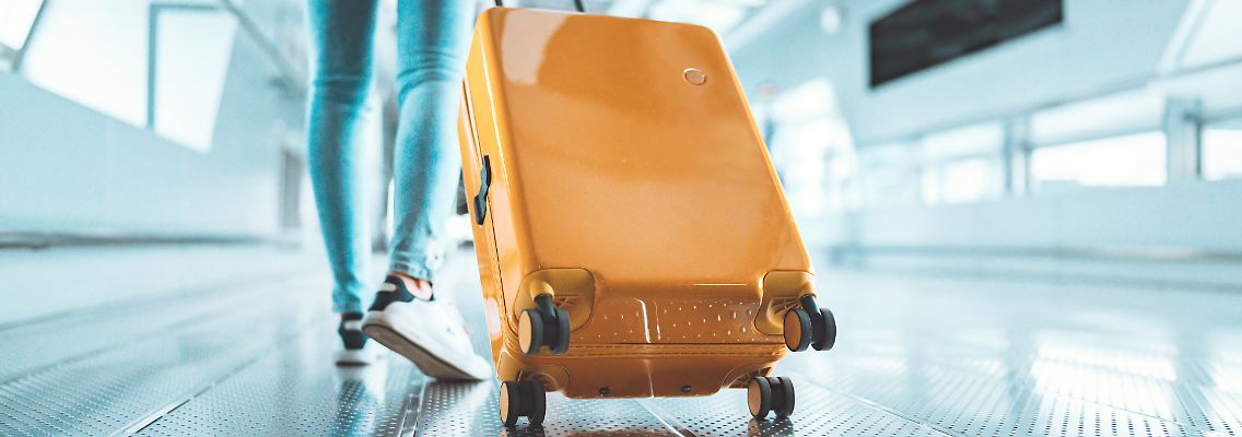 Muss der Urlaub vorzeitig abgebrochen werden, kann das doppelt wehtun: Wegen verloren gegangener Urlaubstage und dem bereits gezahlten Geld.