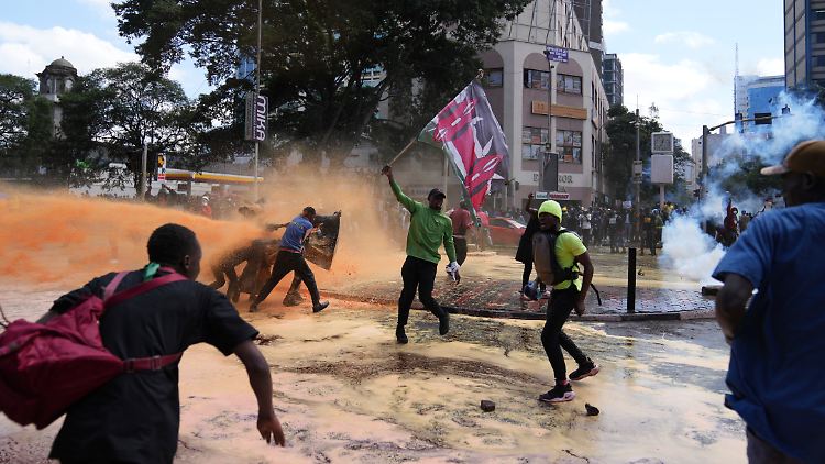 Die Menschen in Kenia befürchten, dass die Lebenshaltungskosten weiter steigen.