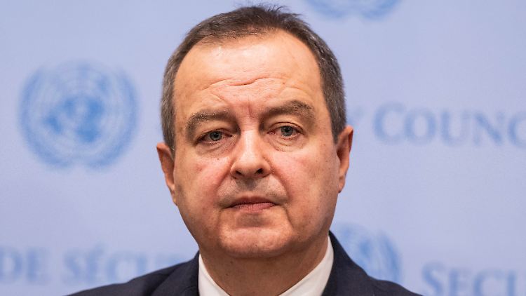 Serbiens Innenminister Ivica Dačić hat mit EU-Innenkommissarin Ylva Johansson ein Abkommen unterzeichnet, laut dem Frontex eigene Beamte auf serbischem Boden einsetzen darf. 