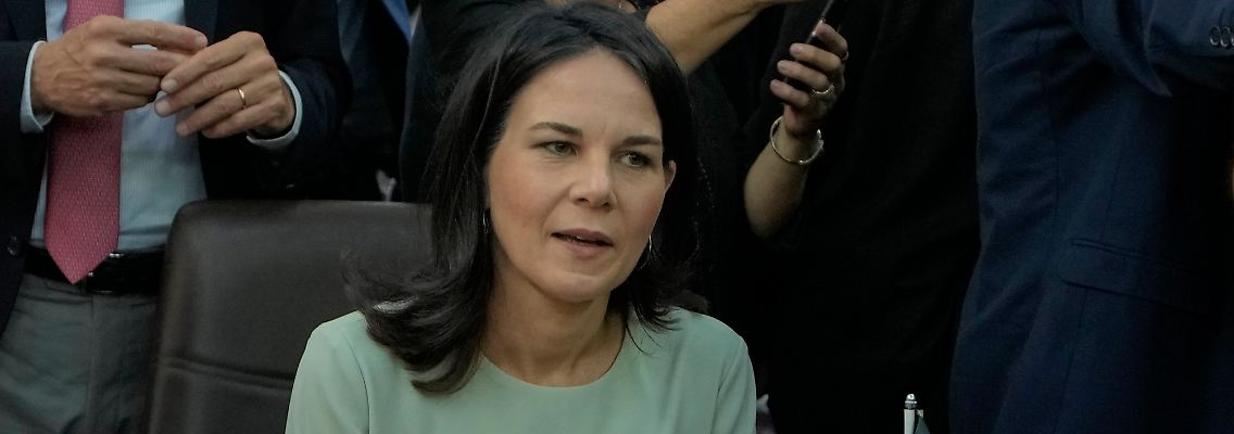 Die deutsche Außenministerin bei Krisengesprächen im Libanon.
