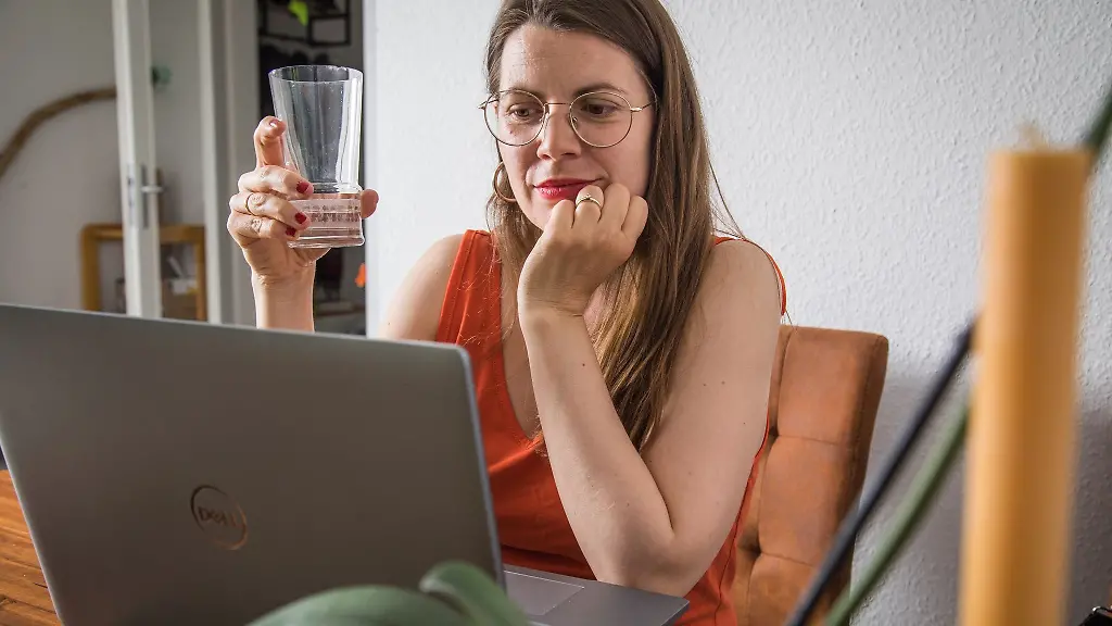 Unzufrieden-am-Arbeitsplatz-Nicht-immer-muss-es-dann-ein-neuer-Job-sein-Oft-machen-auch-kleinere-Veraenderungen-einen-Unterschied-etwa-mehr-von-Zuhause-aus-arbeiten