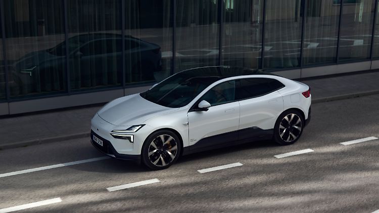 So richtig Limousine ist der Polestar 4 nicht, SUV aber ebenso wenig. Ein Crossover eben.