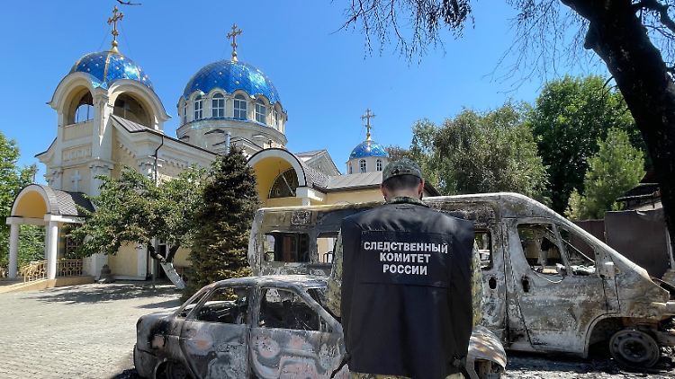 Am Sonntag eröffneten Islamisten Feuer auf religiöse Stätten in der russischen Teilrepublik Dagestan. Bei den Angriffen kamen 20 Menschen ums Leben.