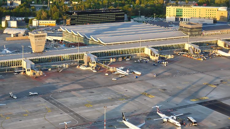 Nach Plänen der polnischen Regierung soll der Flughafen in Warschau in einigen Jahren ersetzt werden.