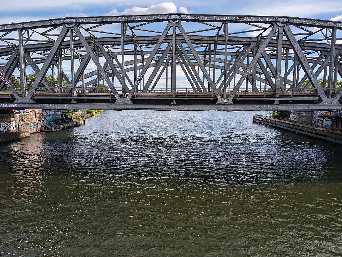 PXL-20231008-125247528