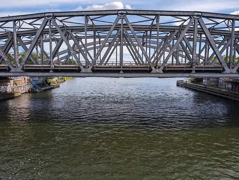 PXL-20231008-125247528