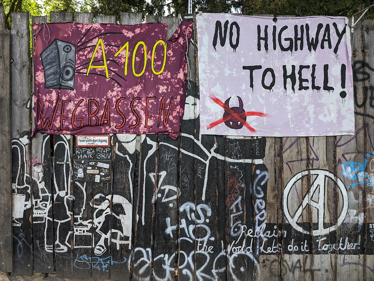 PXL-20231008-124251934