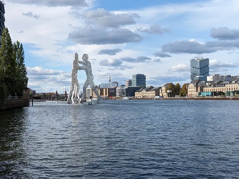 PXL-20231008-130002348