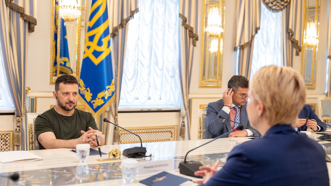 ee34becdece7c979f498c7cef010a57f.jpg